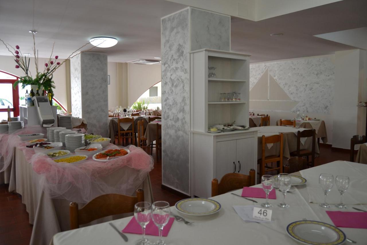 Hotel Quattropalme Tortoreto Habitación foto